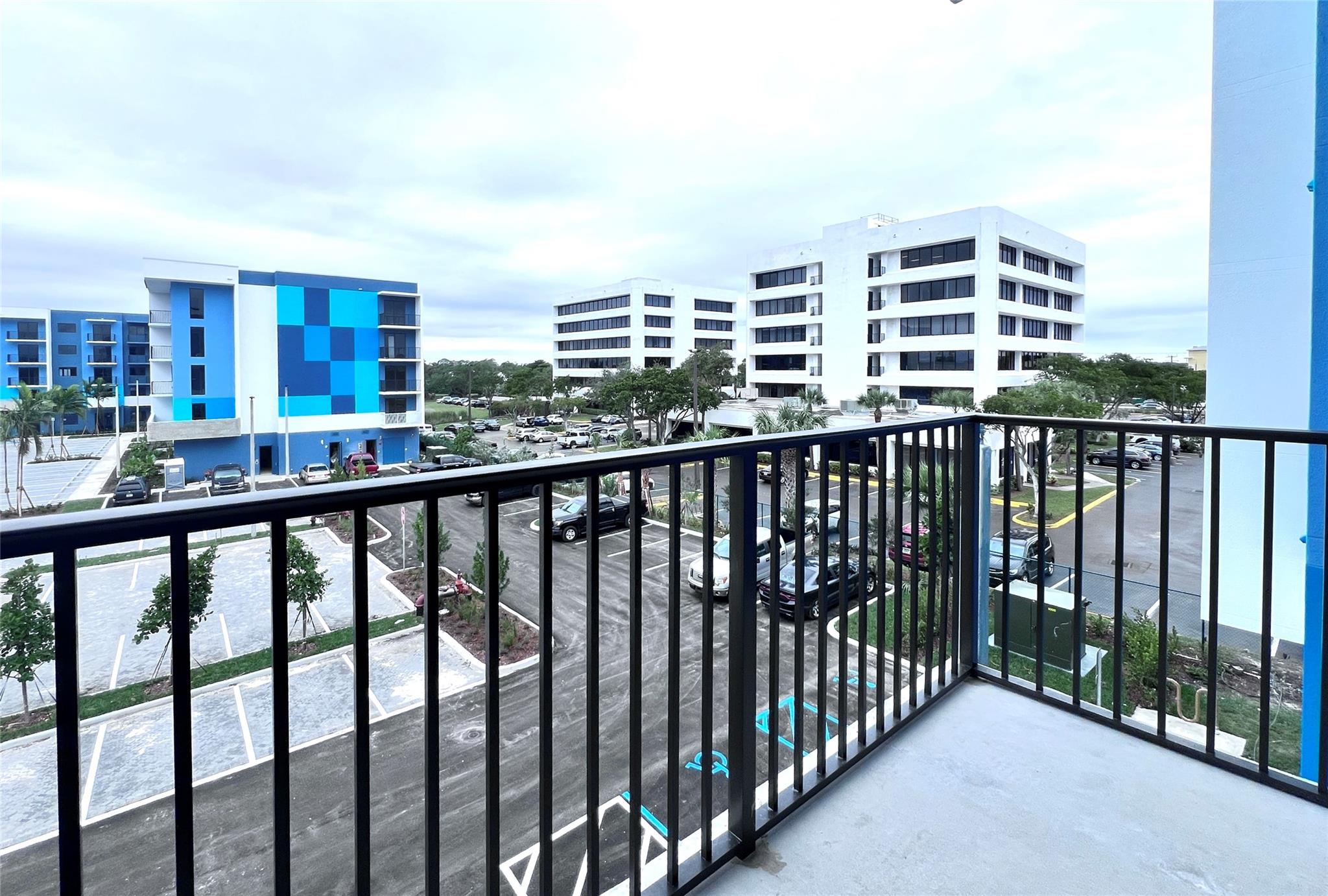 AVERY LAKE WORTH - Residential Lease