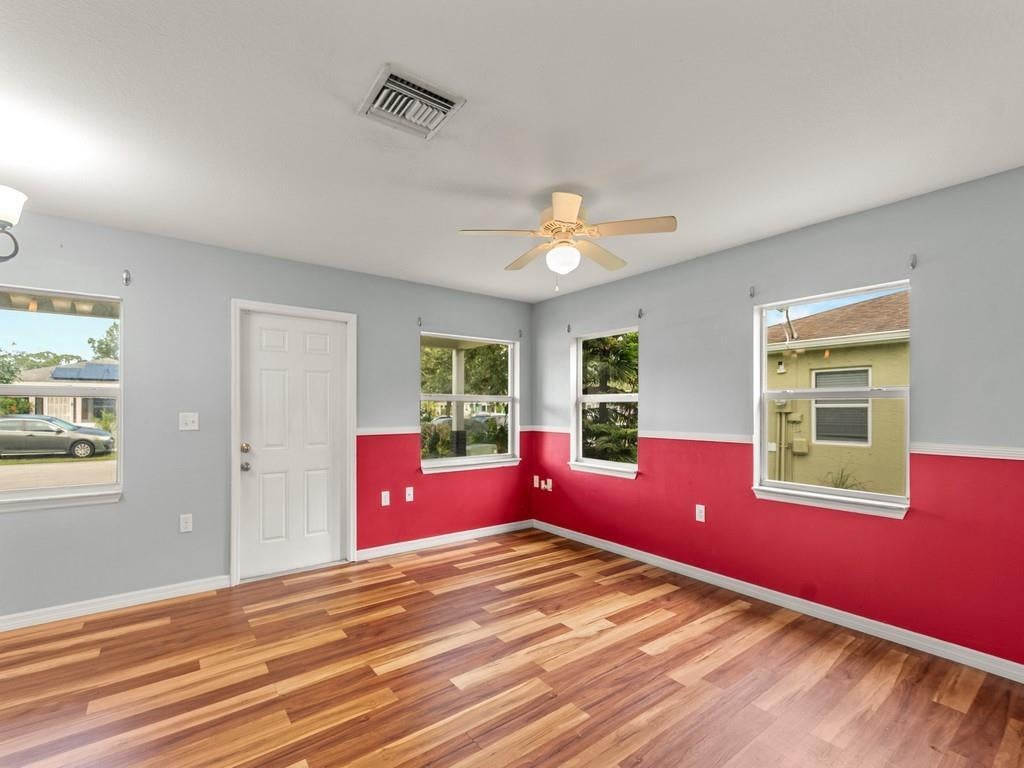 Photo of 1724 10TH Way SW, Vero Beach, FL 32962 (MLS # B26070786)