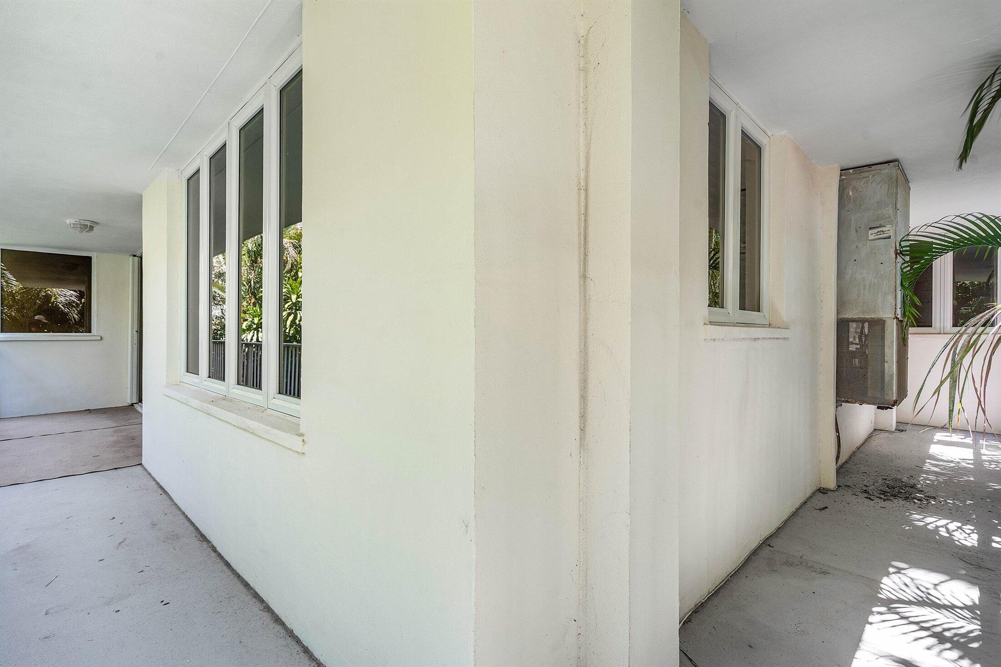 PALM BEACH ATLANTIC COND - Residential Lease