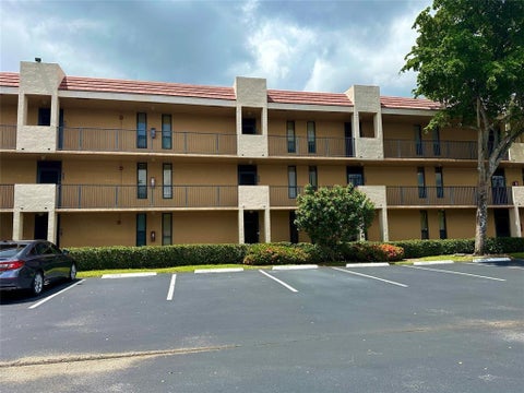 Tiny photo for 5609 Coral Lake #109, Margate, FL 33063 (MLS # F10457285)
