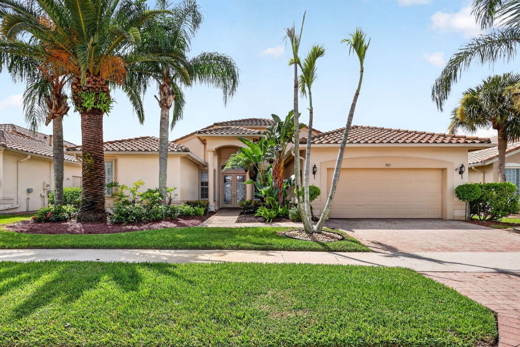 Photo of 303 NW BAYSIDE Court, Port Saint Lucie, FL 34986 (MLS # B26069914)