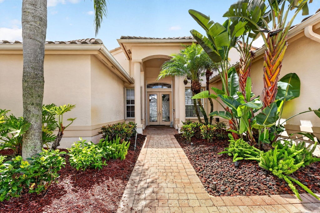 Photo of 303 NW BAYSIDE Court, Port Saint Lucie, FL 34986 (MLS # B26069914)