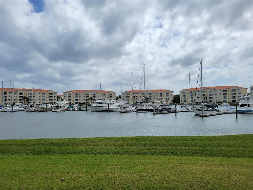 Photo of 10 Harbour Isle Drive E #105, Fort Pierce, FL 34949 (MLS # R10705112)