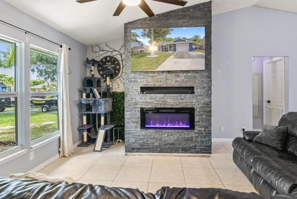 Photo of 6173 Barbara Street, Jupiter, FL 33458 (MLS # R11114962)