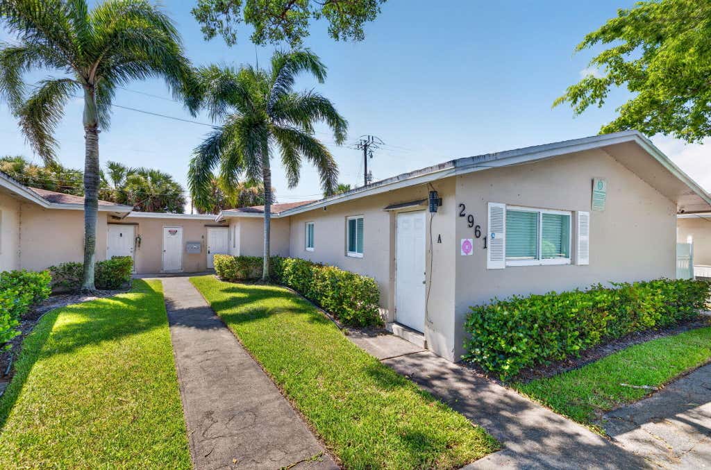 Photo of 2961 NE 7th Avenue #B, Pompano Beach, FL 33064 (MLS # B26064951)