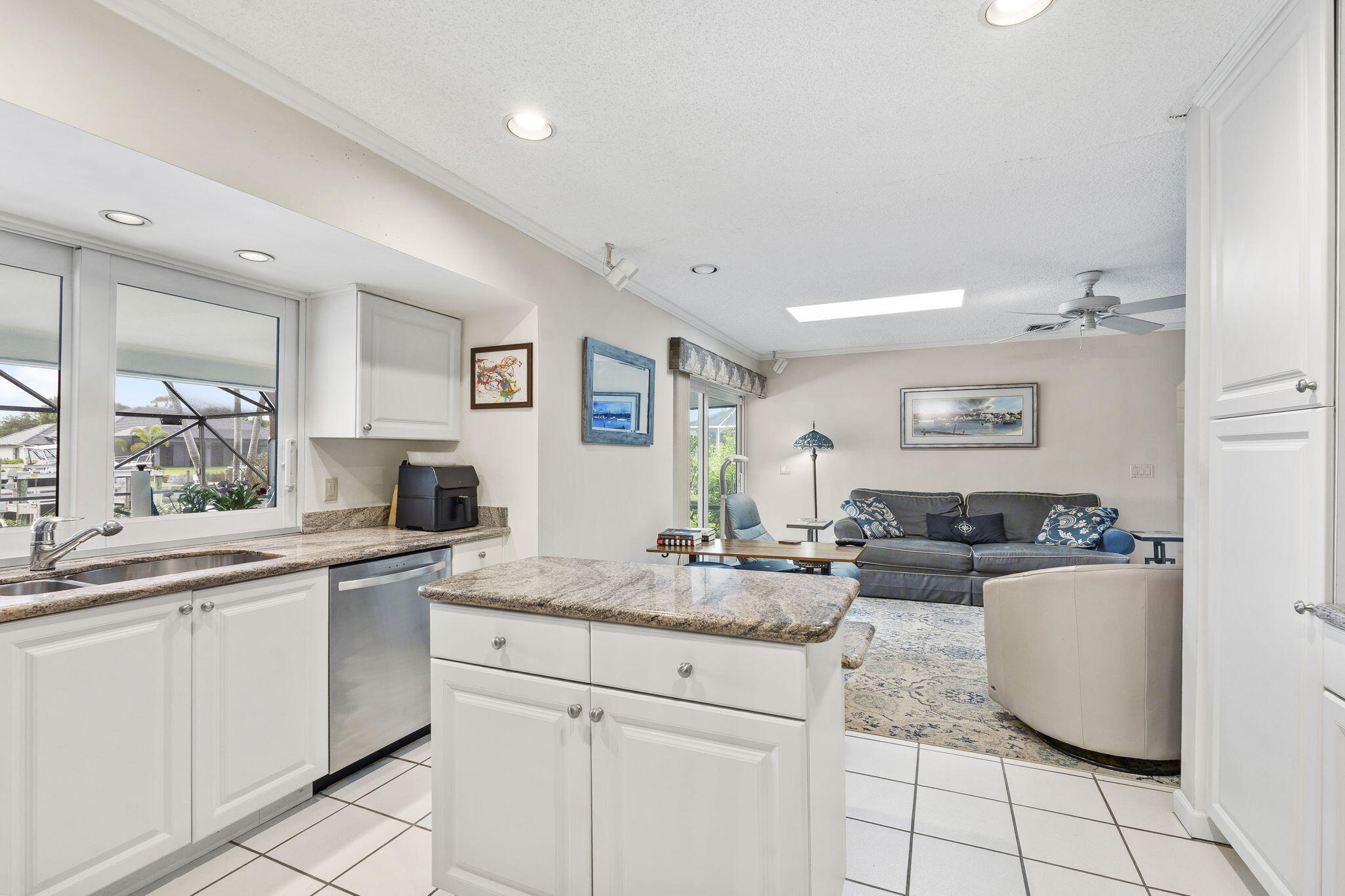 3374 SE Fairway E, Stuart, FL, 34997, USA, 3 Bedrooms Bedrooms, ,2 BathroomsBathrooms,Residential,Pending,3374 SE Fairway E,B26045142