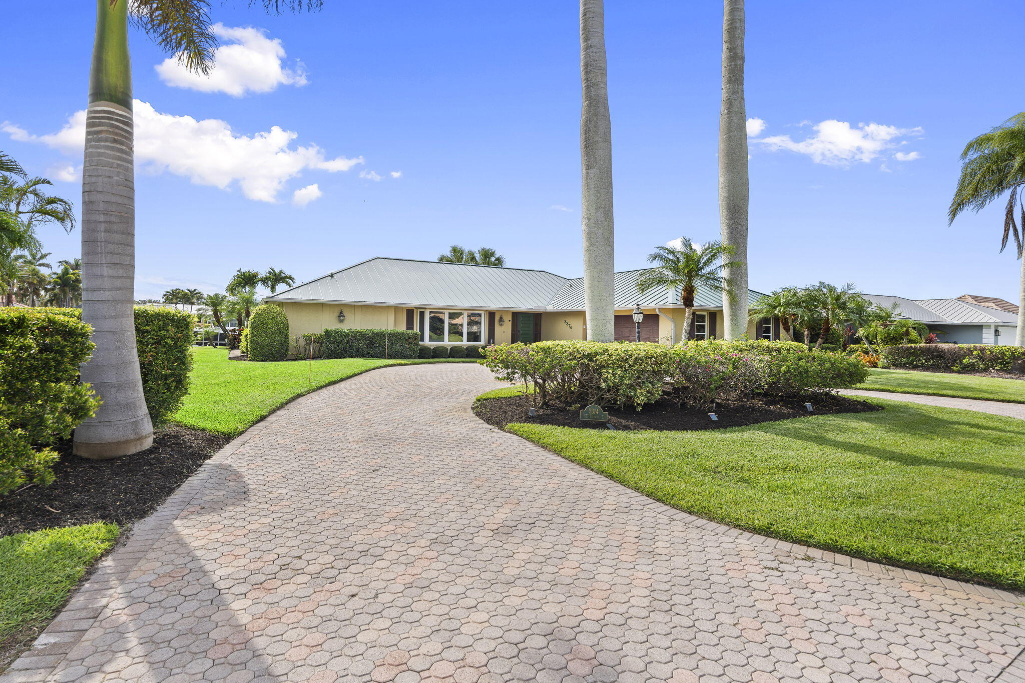 3374 SE Fairway E, Stuart, FL, 34997, USA, 3 Bedrooms Bedrooms, ,2 BathroomsBathrooms,Residential,Pending,3374 SE Fairway E,B26045142