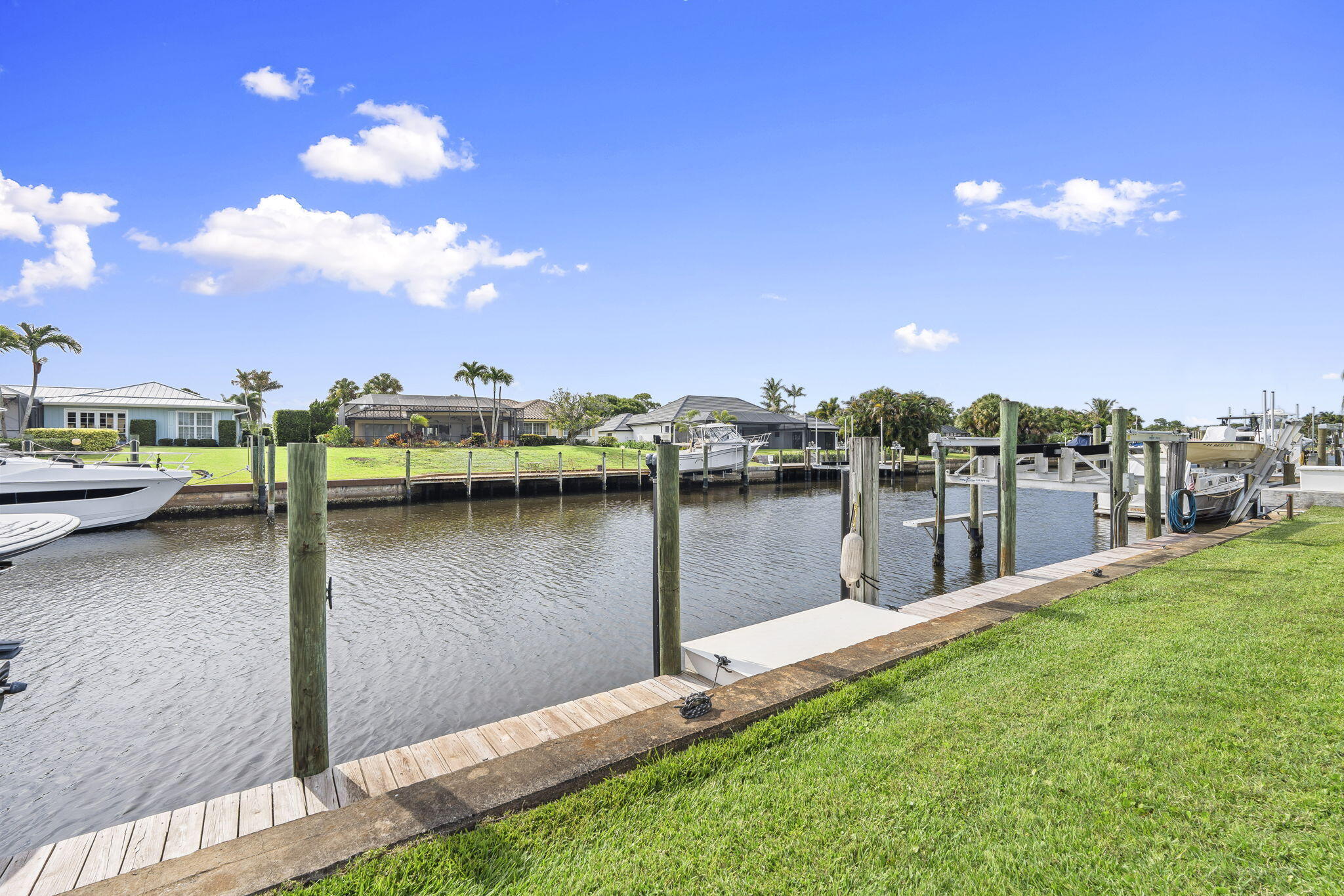 3374 SE Fairway E, Stuart, FL, 34997, USA, 3 Bedrooms Bedrooms, ,2 BathroomsBathrooms,Residential,Pending,3374 SE Fairway E,B26045142