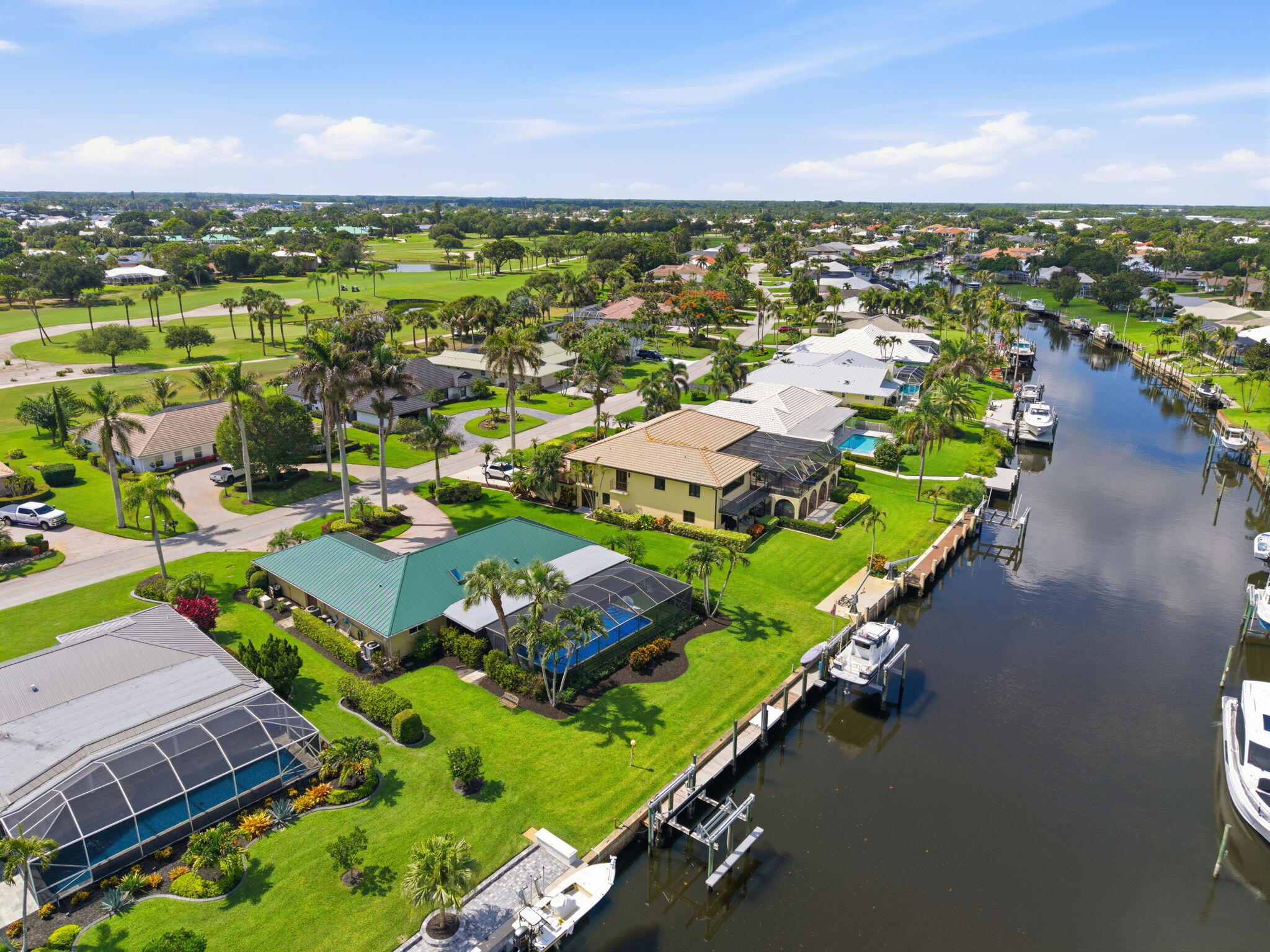 3374 SE Fairway E, Stuart, FL, 34997, USA, 3 Bedrooms Bedrooms, ,2 BathroomsBathrooms,Residential,Pending,3374 SE Fairway E,B26045142