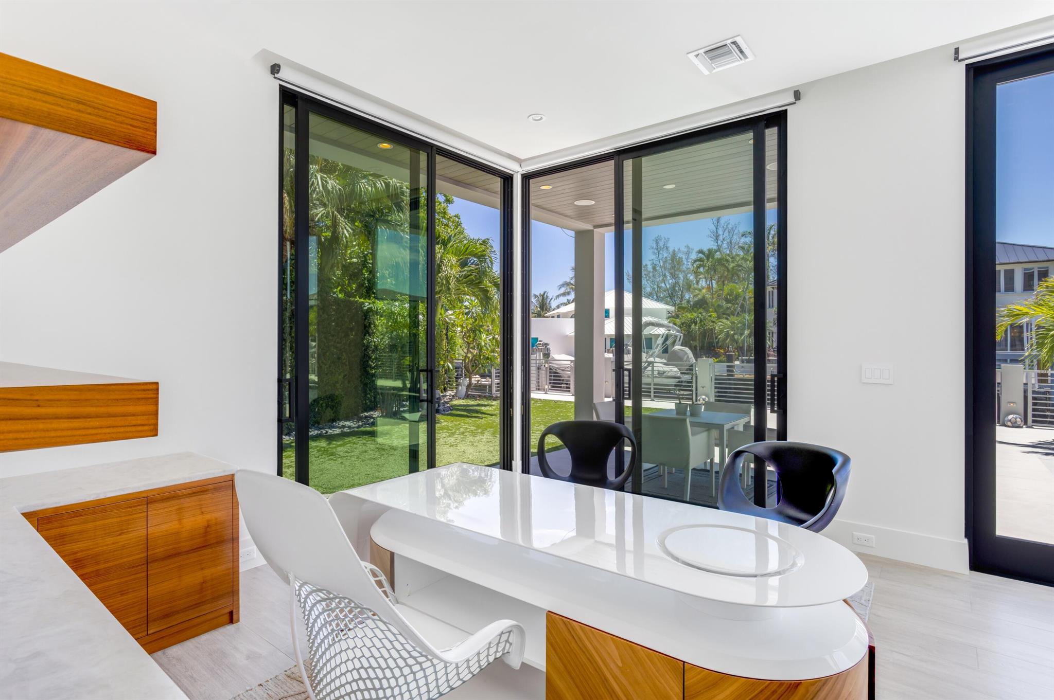 LAKE ROGERS ISLE - Residential