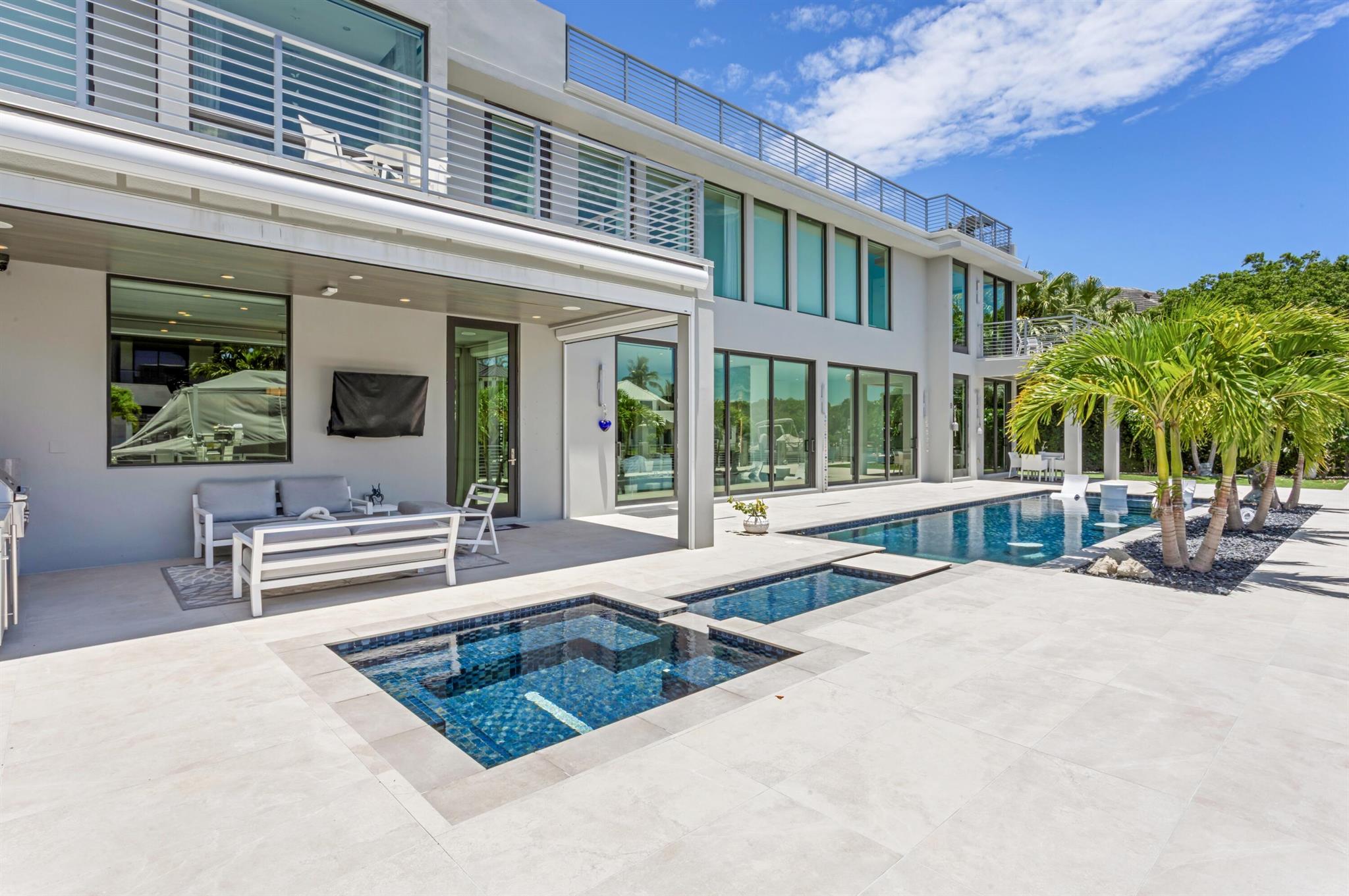 LAKE ROGERS ISLE - Residential