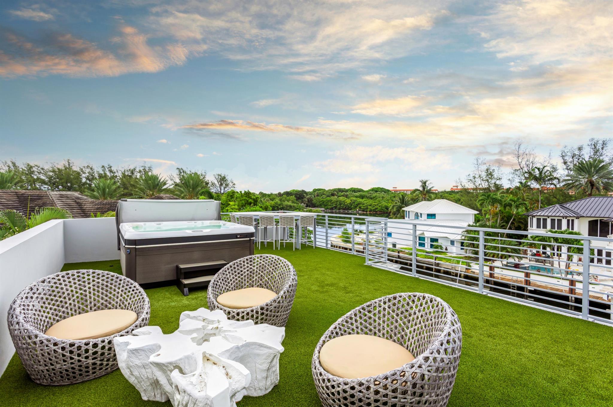 LAKE ROGERS ISLE - Residential