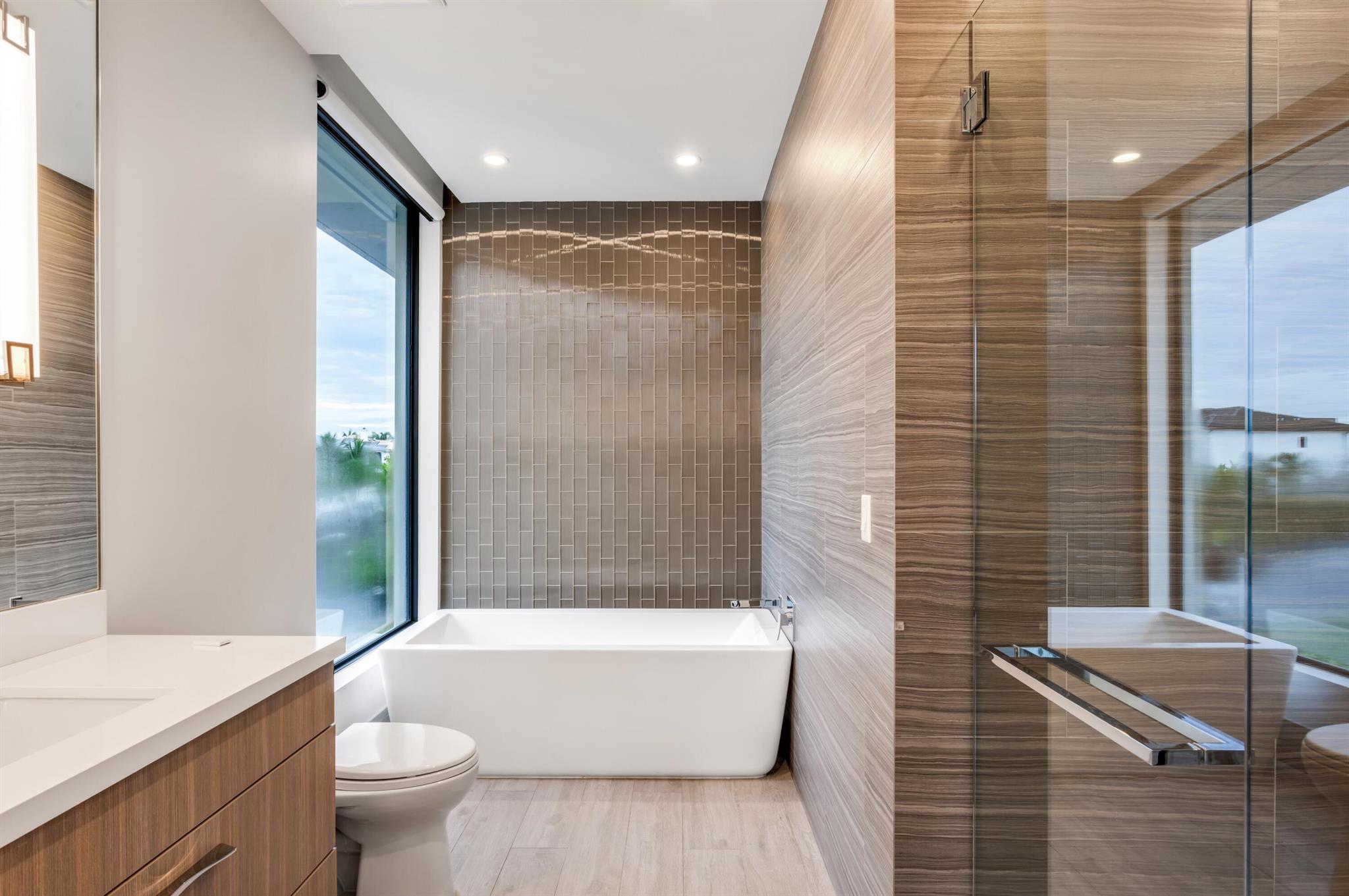 LAKE ROGERS ISLE - Residential