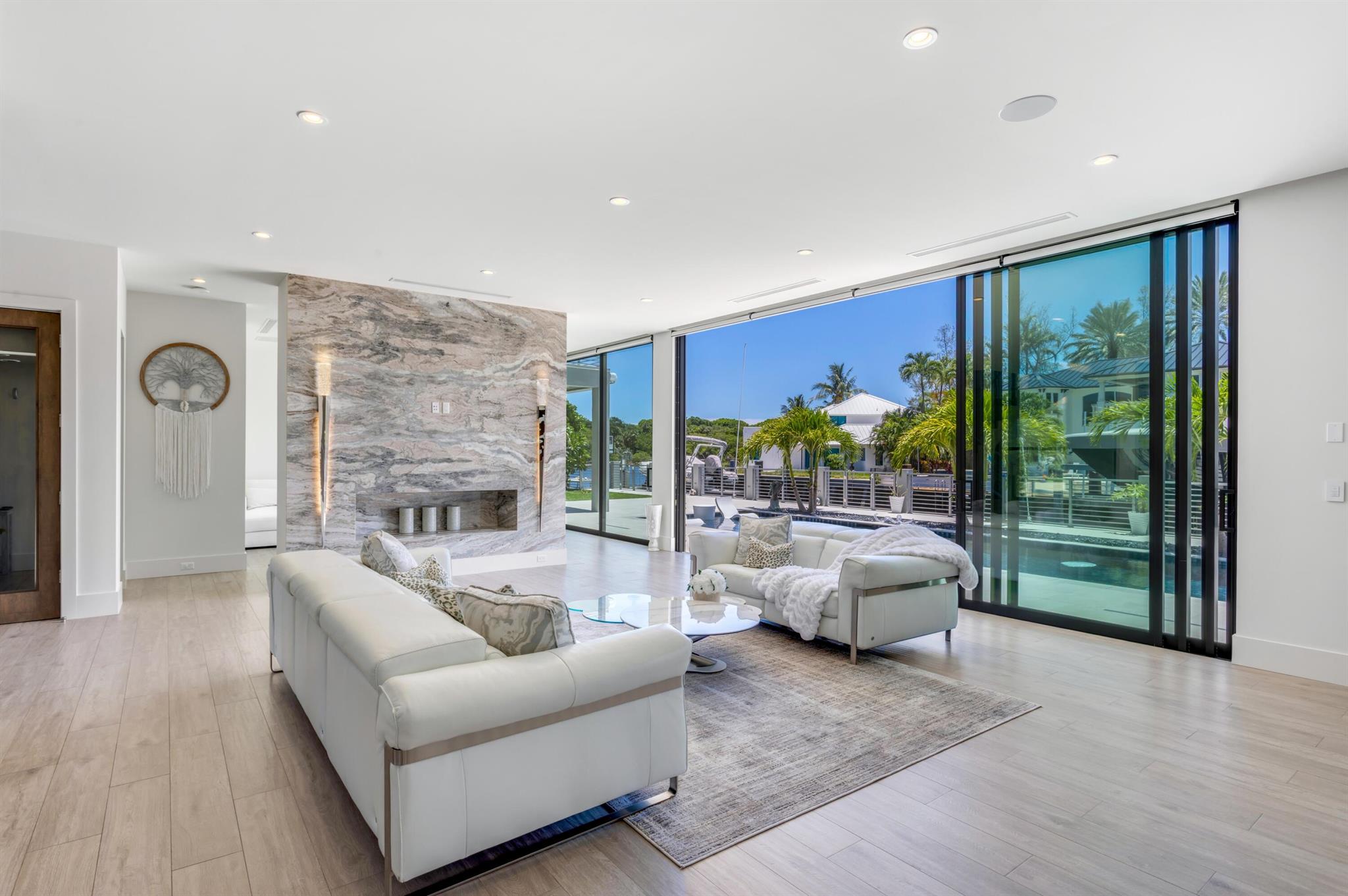 862 NE 33rd Street