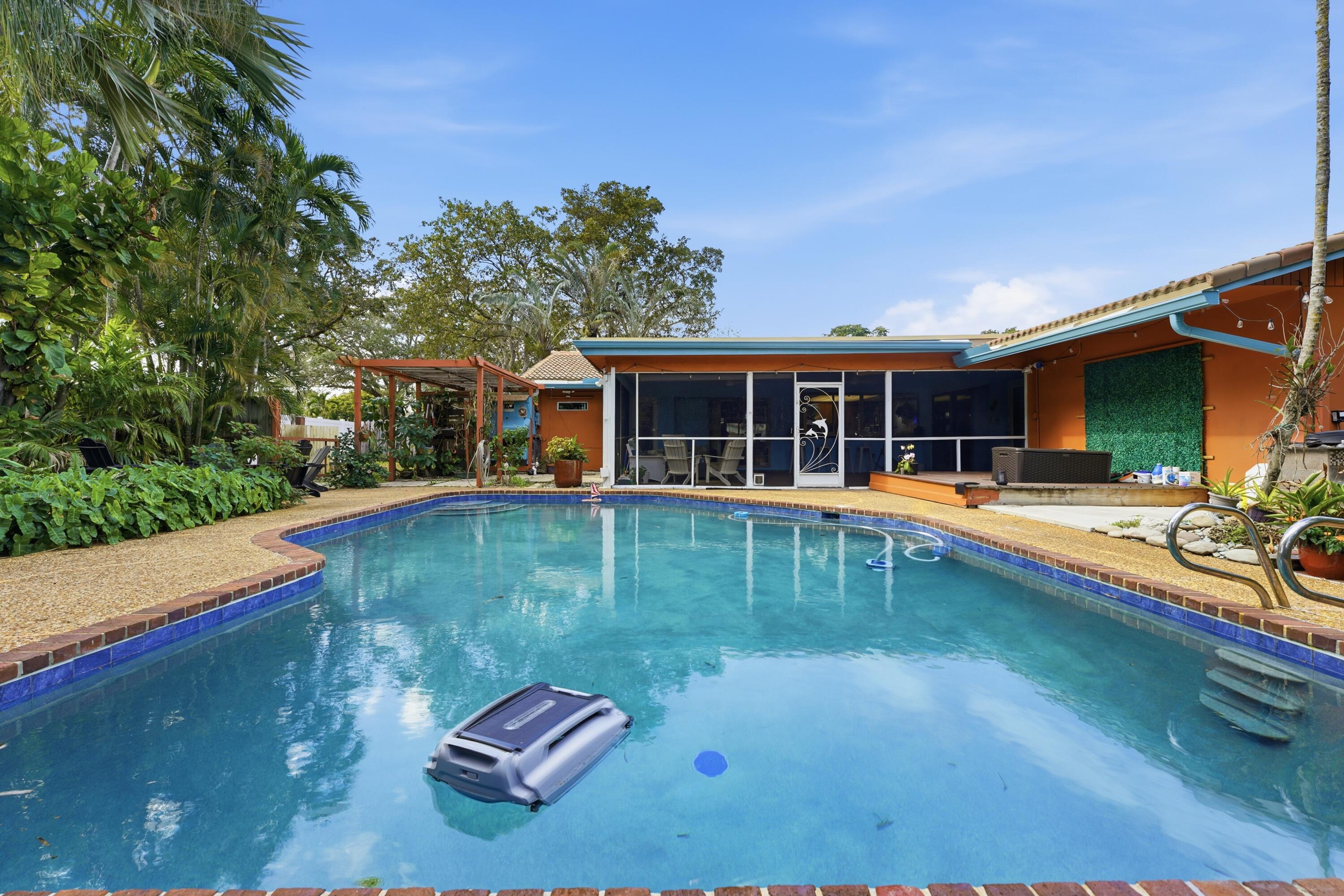 ROYAL PALM ESTATES SEC ONE - Residential