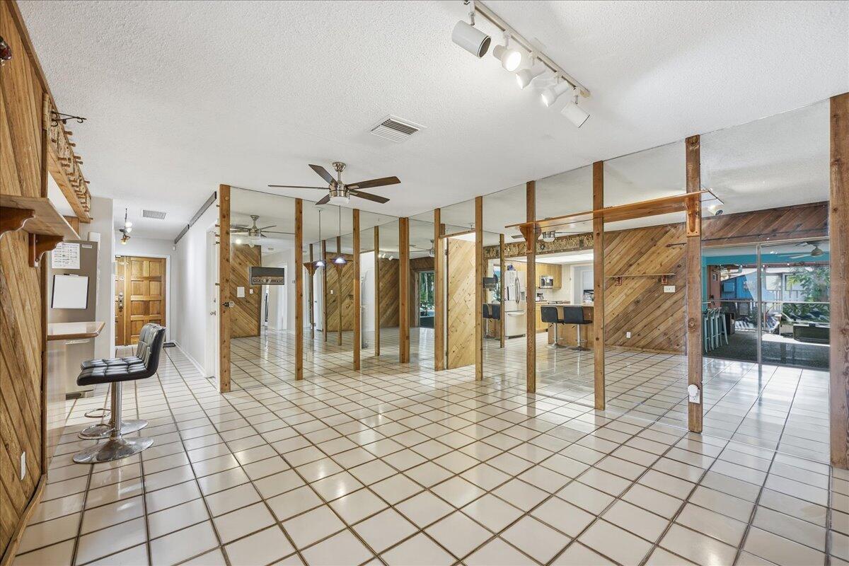 ROYAL PALM ESTATES SEC ONE - Residential