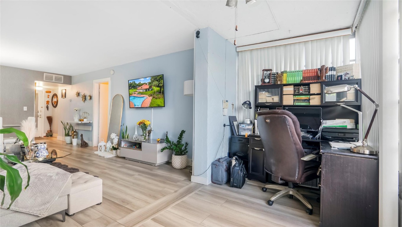 CYPRESS CHASE - Residential