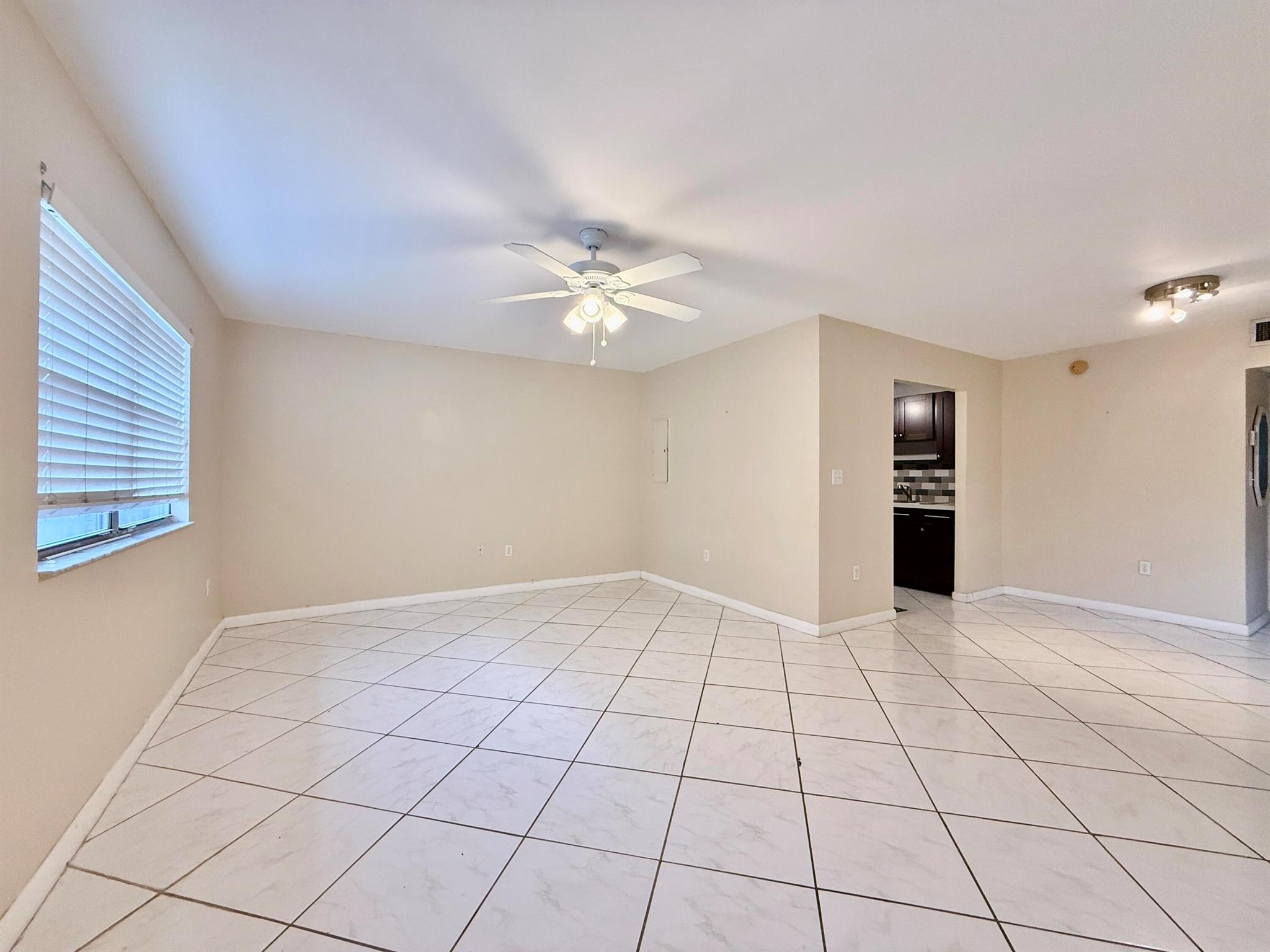 KINGS POINT TUSCANY CONDO - Residential Lease