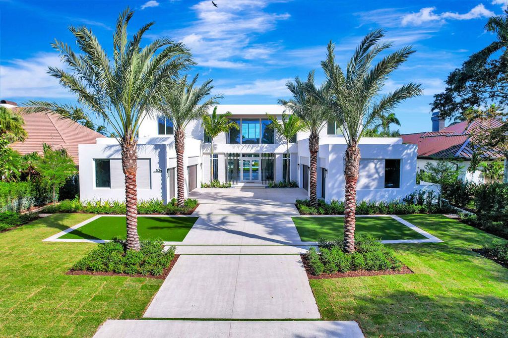 Photo of 104 Clipper Lane, Jupiter, FL 33477 (MLS # R10925566)