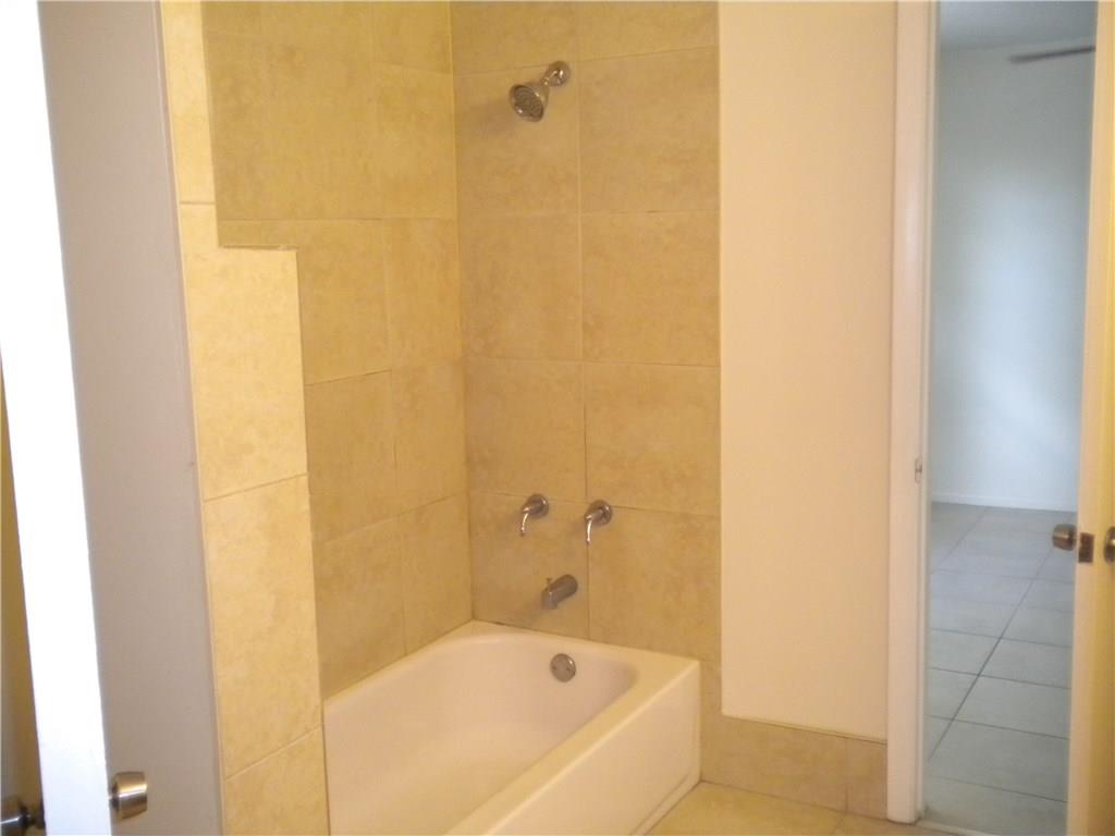 Coral Spgs Lakes 68-12 B - Residential Lease