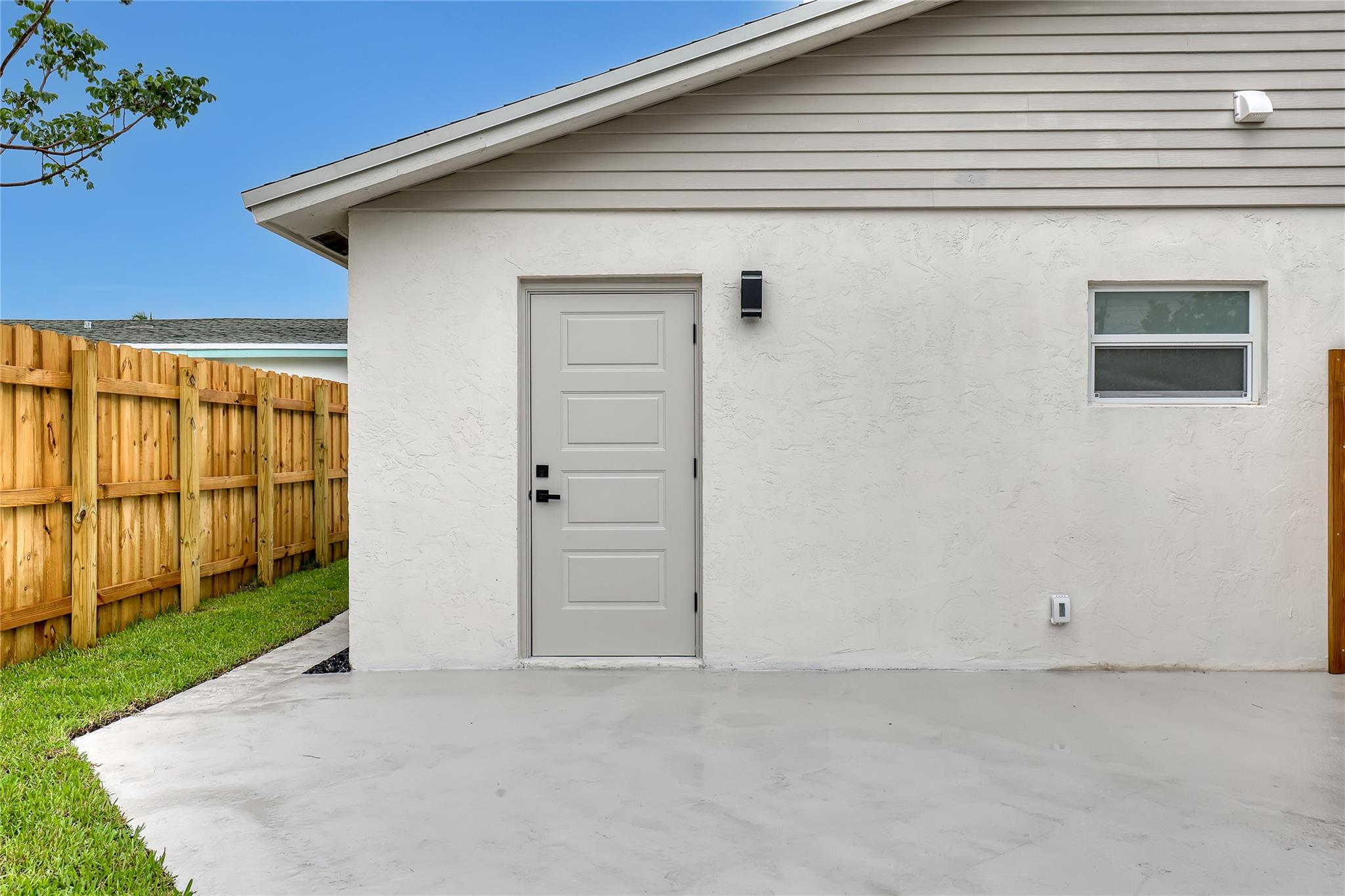 Lantana Amd - Residential Lease