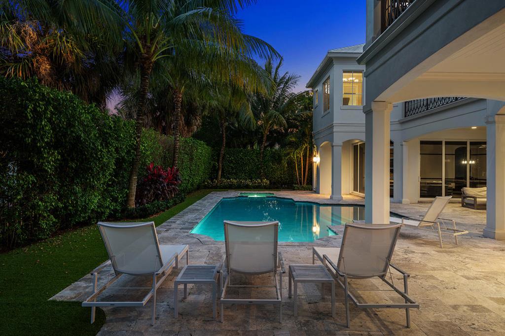 ROYAL PALM YACHT & COUNTRY CLUB - Residential