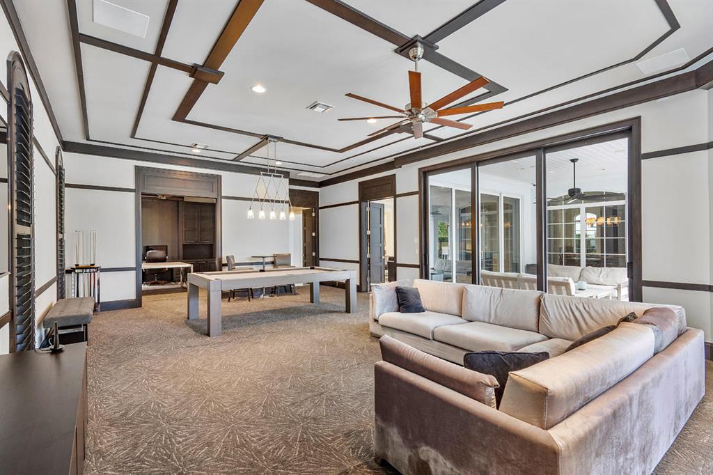 ROYAL PALM YACHT & COUNTRY CLUB - Residential