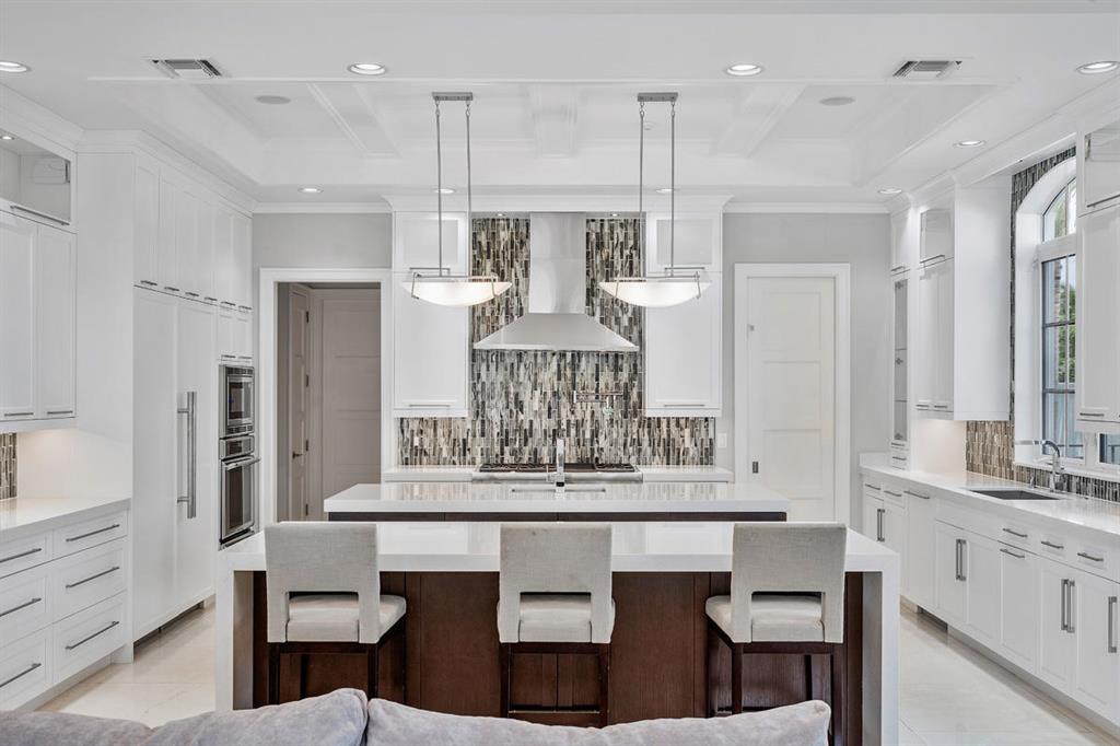 ROYAL PALM YACHT & COUNTRY CLUB - Residential