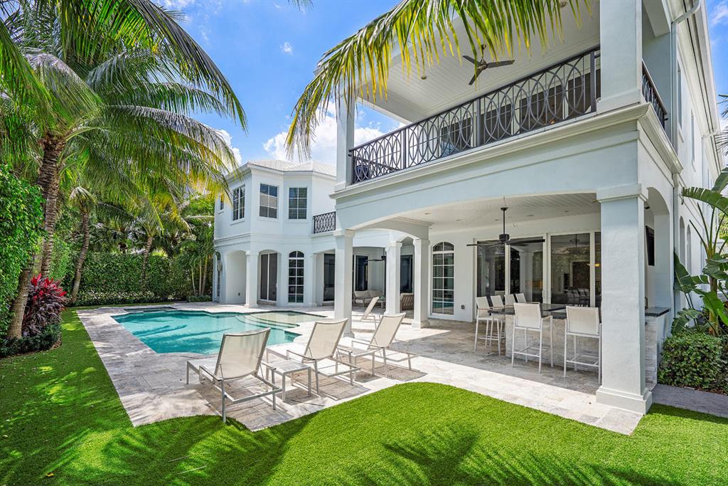 ROYAL PALM YACHT & COUNTRY CLUB - Residential