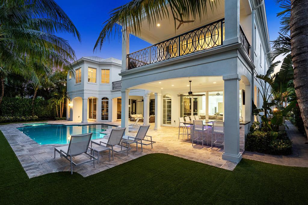 ROYAL PALM YACHT & COUNTRY CLUB - Residential