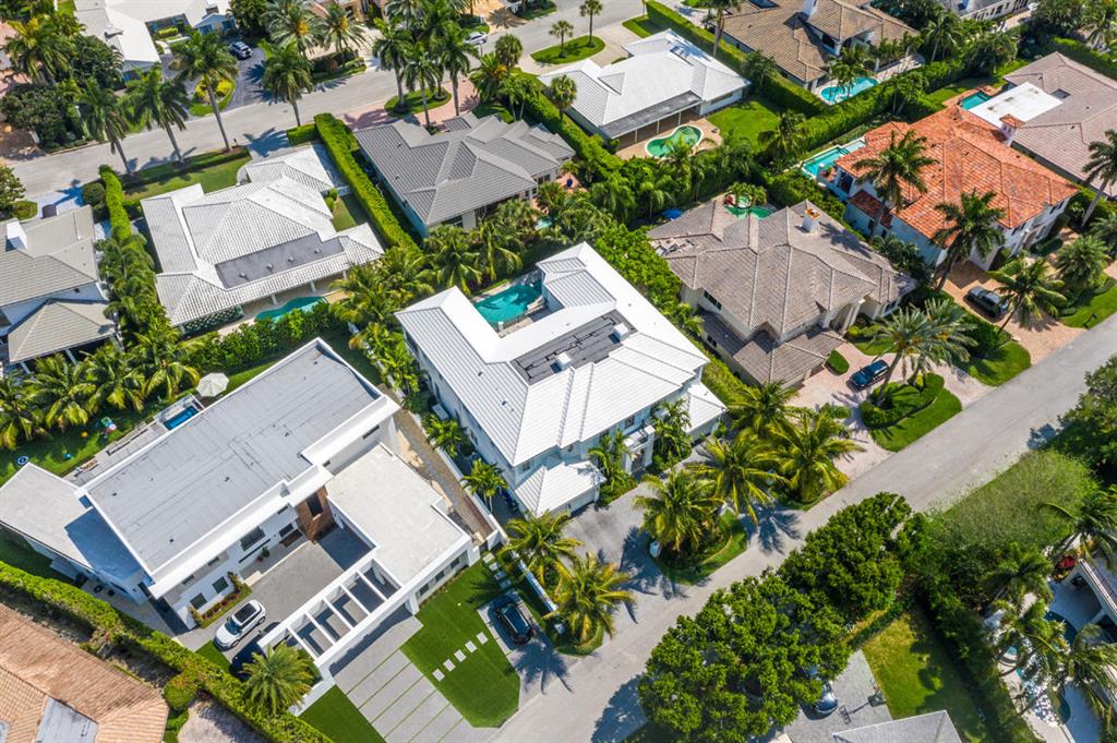 ROYAL PALM YACHT & COUNTRY CLUB - Residential