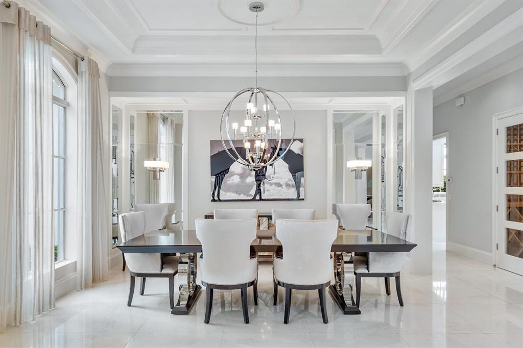 ROYAL PALM YACHT & COUNTRY CLUB - Residential