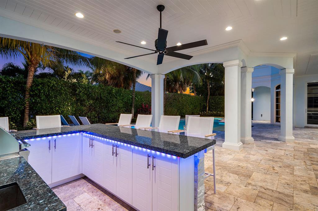 ROYAL PALM YACHT & COUNTRY CLUB - Residential