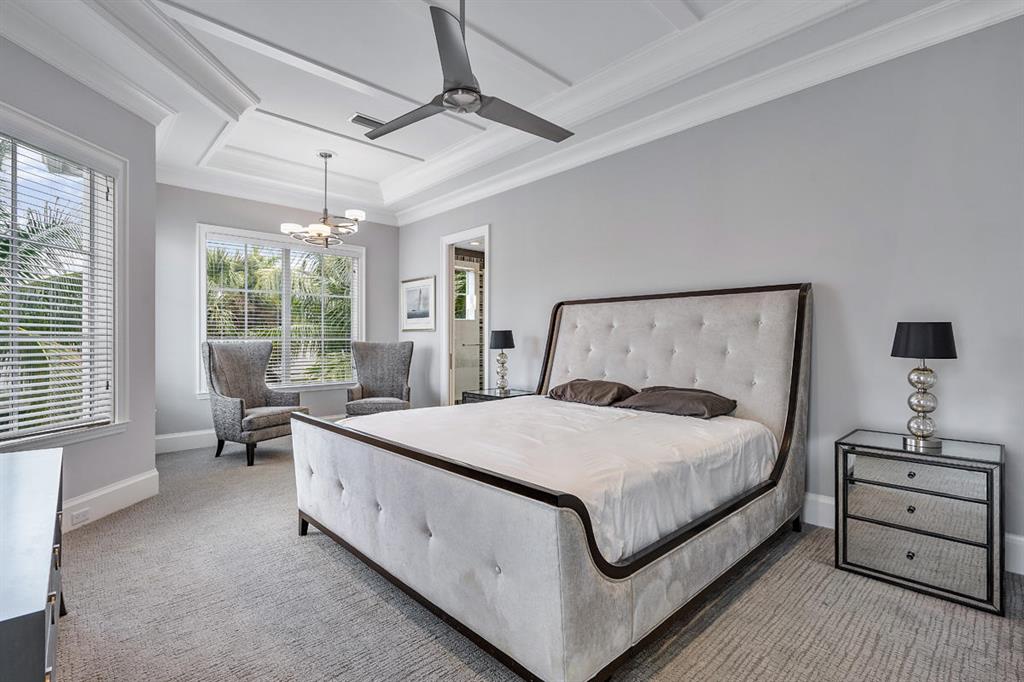 ROYAL PALM YACHT & COUNTRY CLUB - Residential