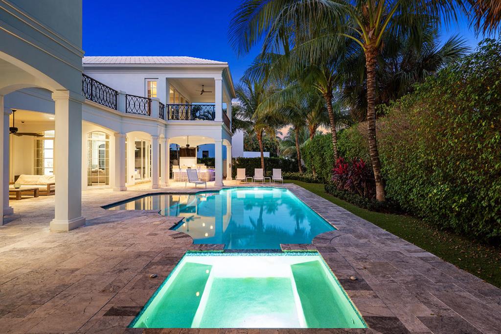 ROYAL PALM YACHT & COUNTRY CLUB - Residential