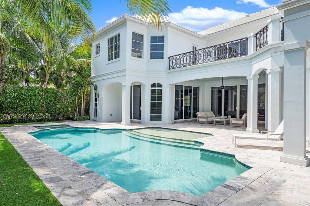 ROYAL PALM YACHT & COUNTRY CLUB - Residential