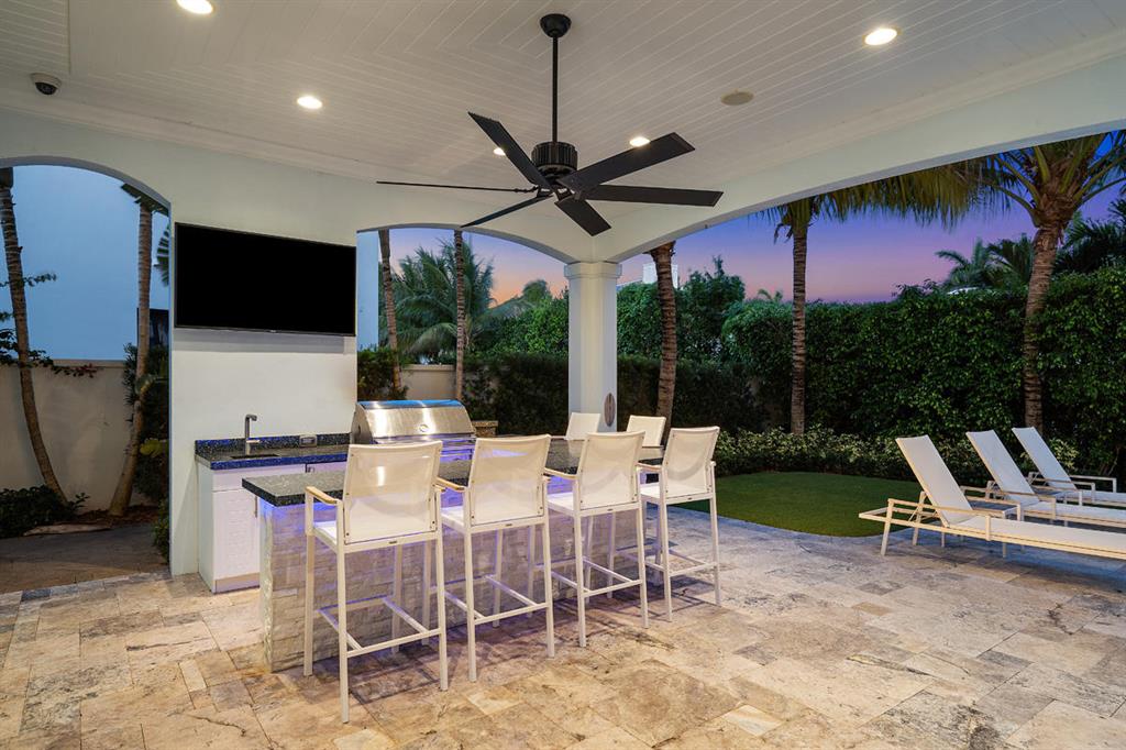 ROYAL PALM YACHT & COUNTRY CLUB - Residential