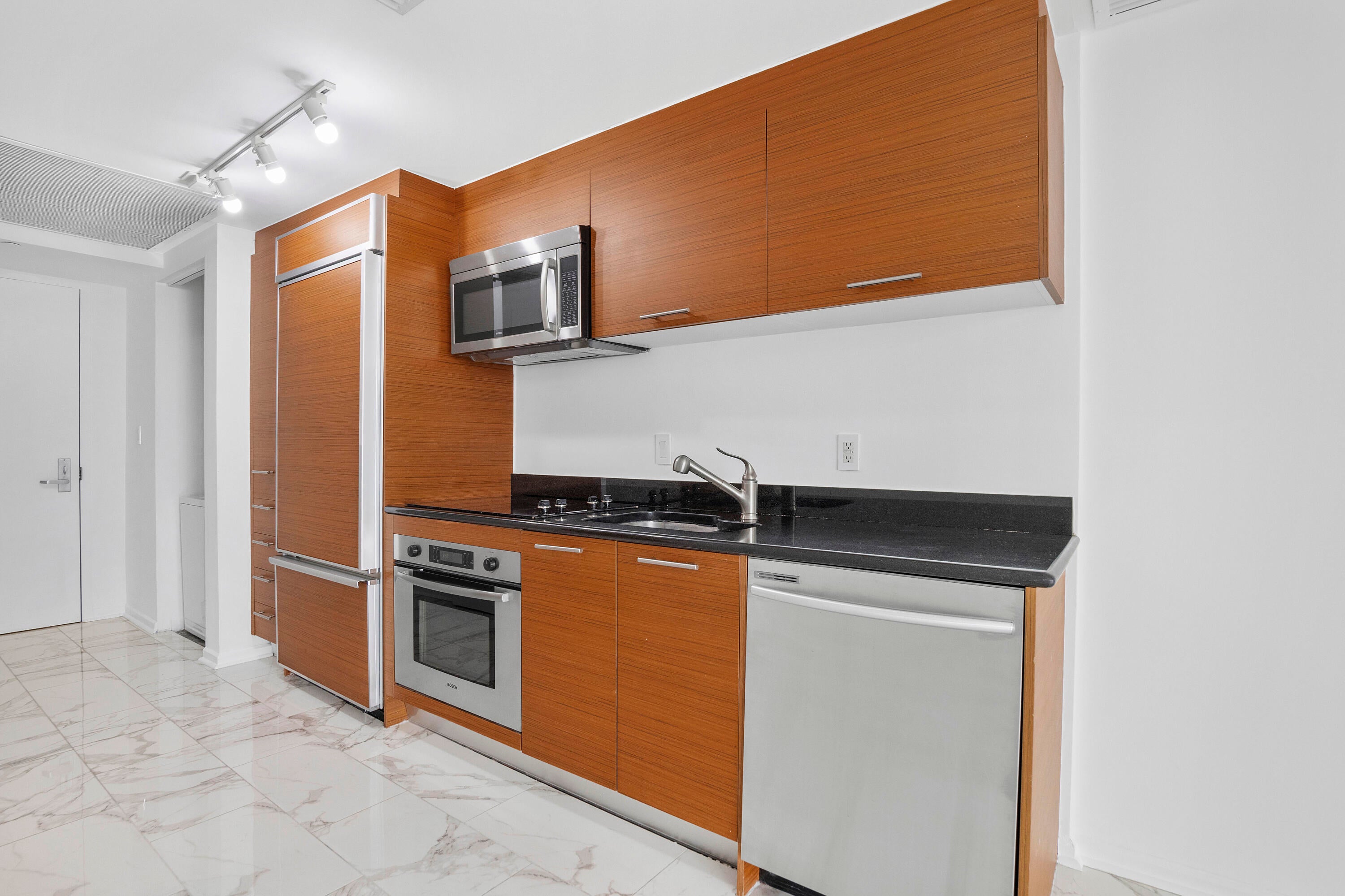 50 Biscayne Boulevard 4503