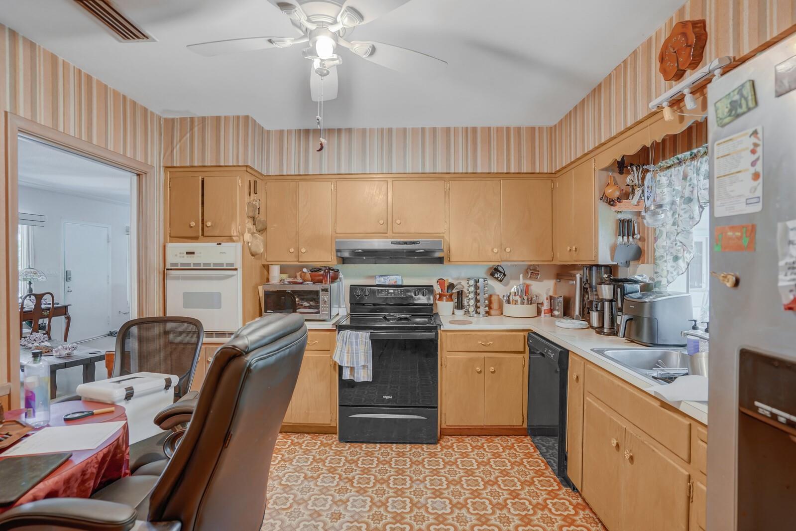 Jenada Isle 50-39 B - Residential