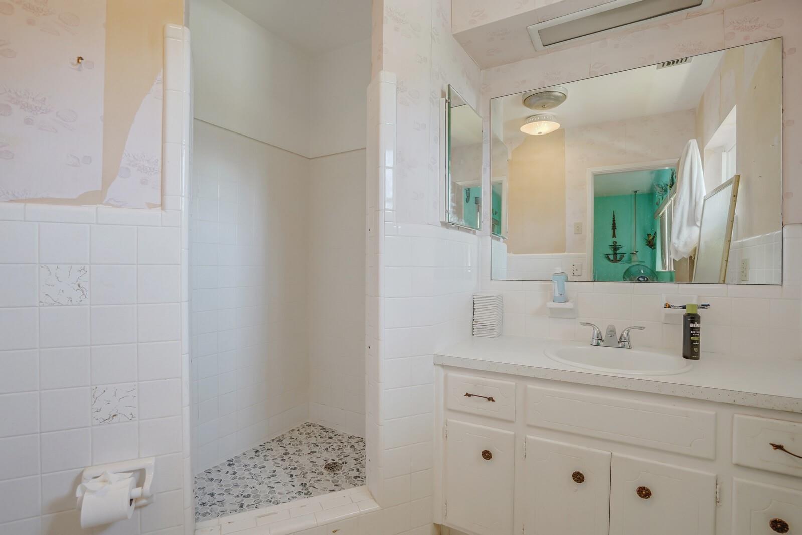 Jenada Isle 50-39 B - Residential