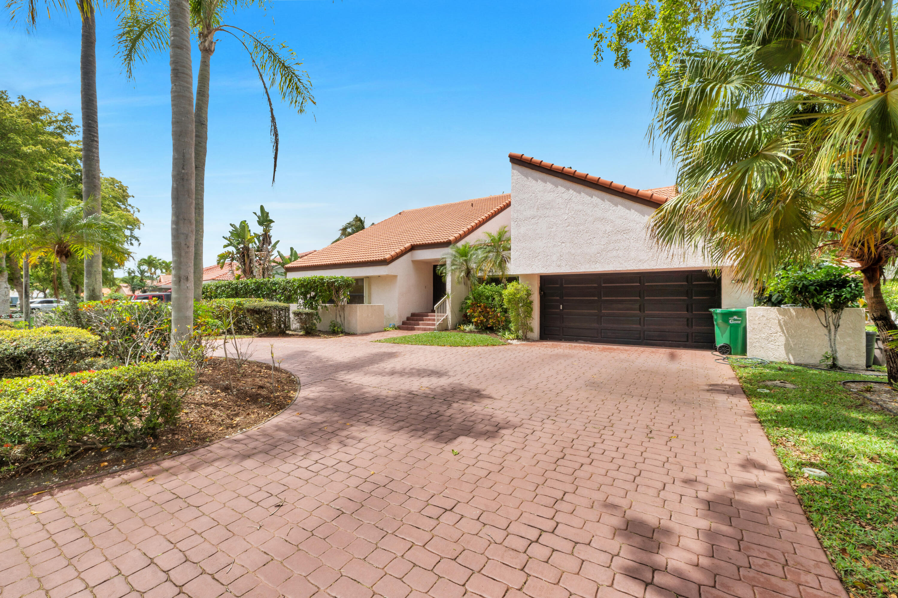 PINE RIDGE - Residential