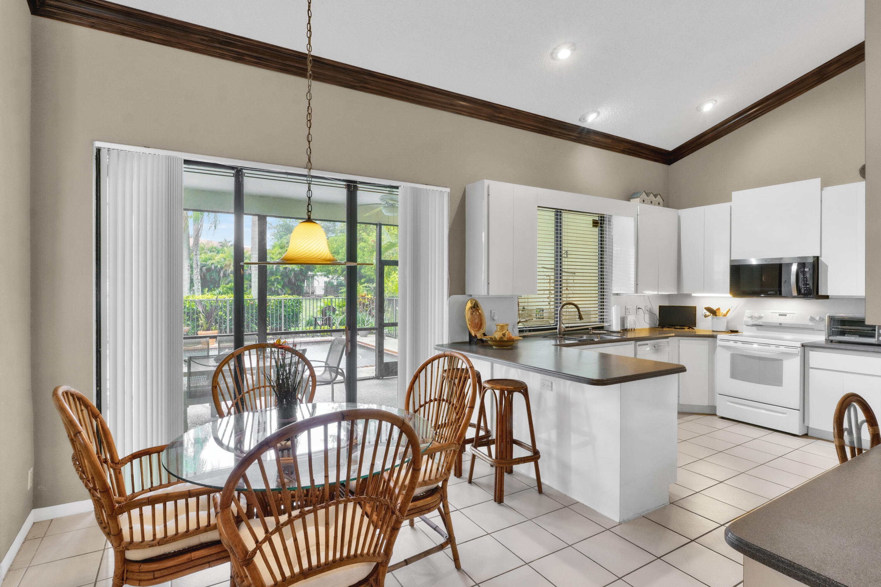 PINE RIDGE - Residential