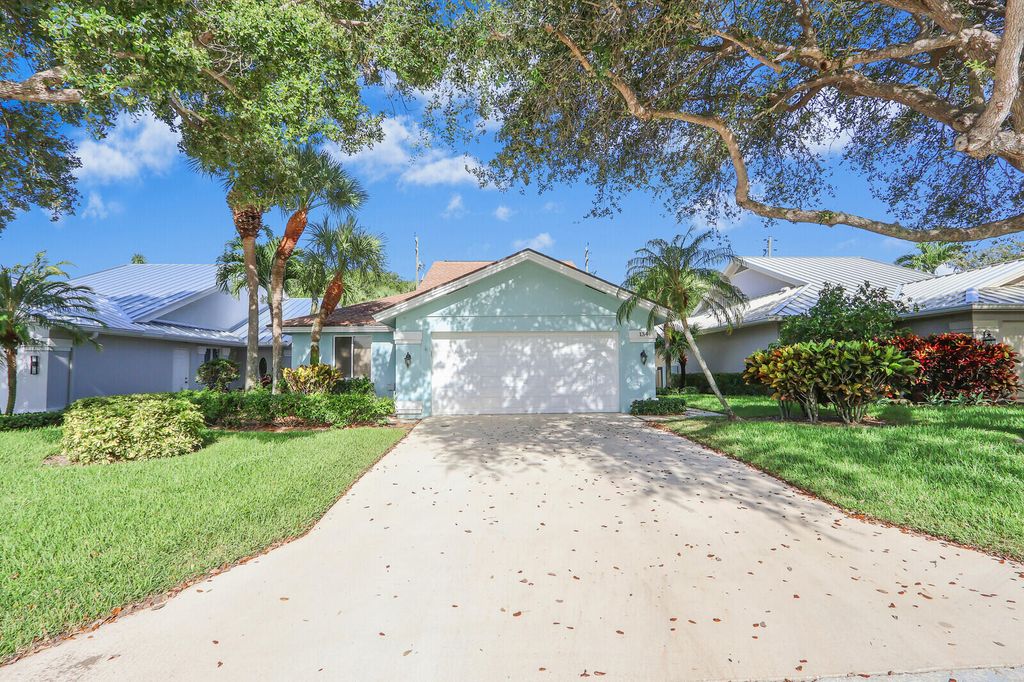 Photo of 134 Ocean Pines Terrace, Jupiter, FL 33477 (MLS # R11007857)