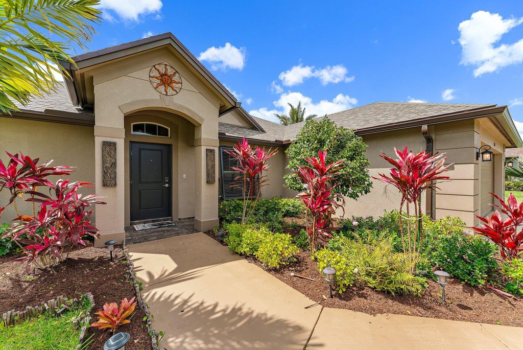 Photo of 573 SW Nagle Place, Port Saint Lucie, FL 34953 (MLS # R10971299)