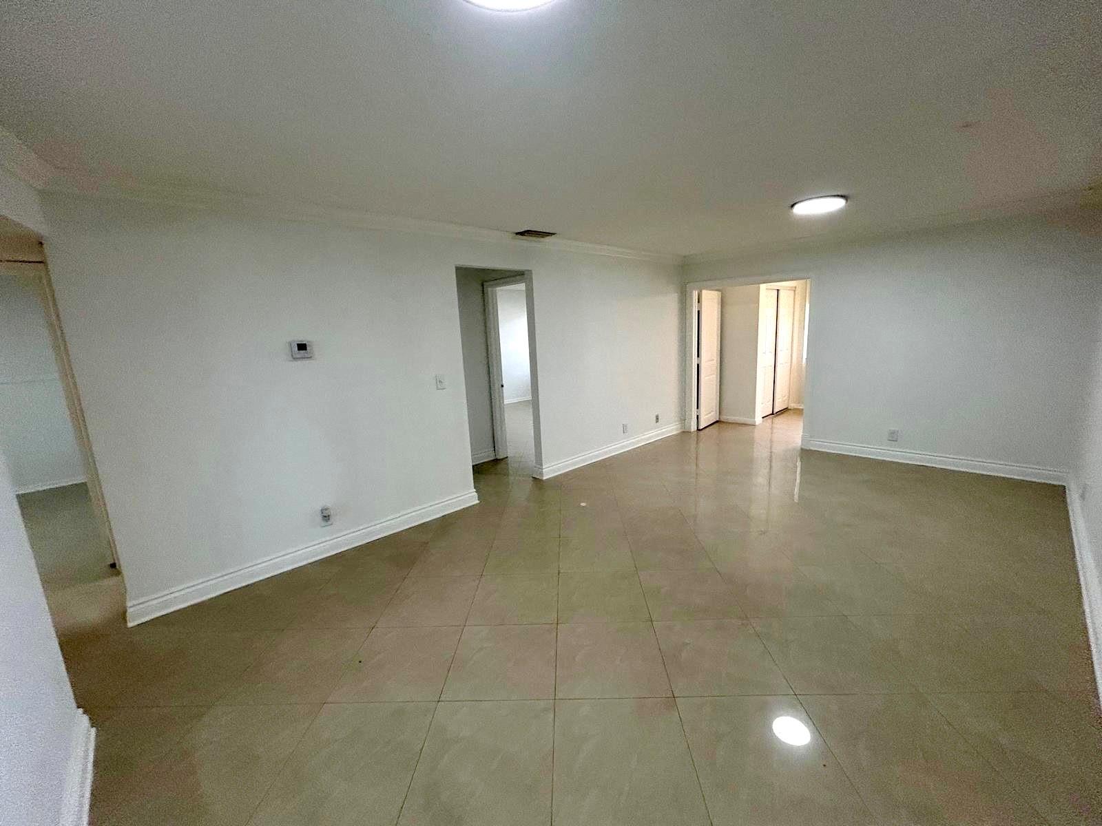 ROYALE GARDENS CONDO - Residential Lease