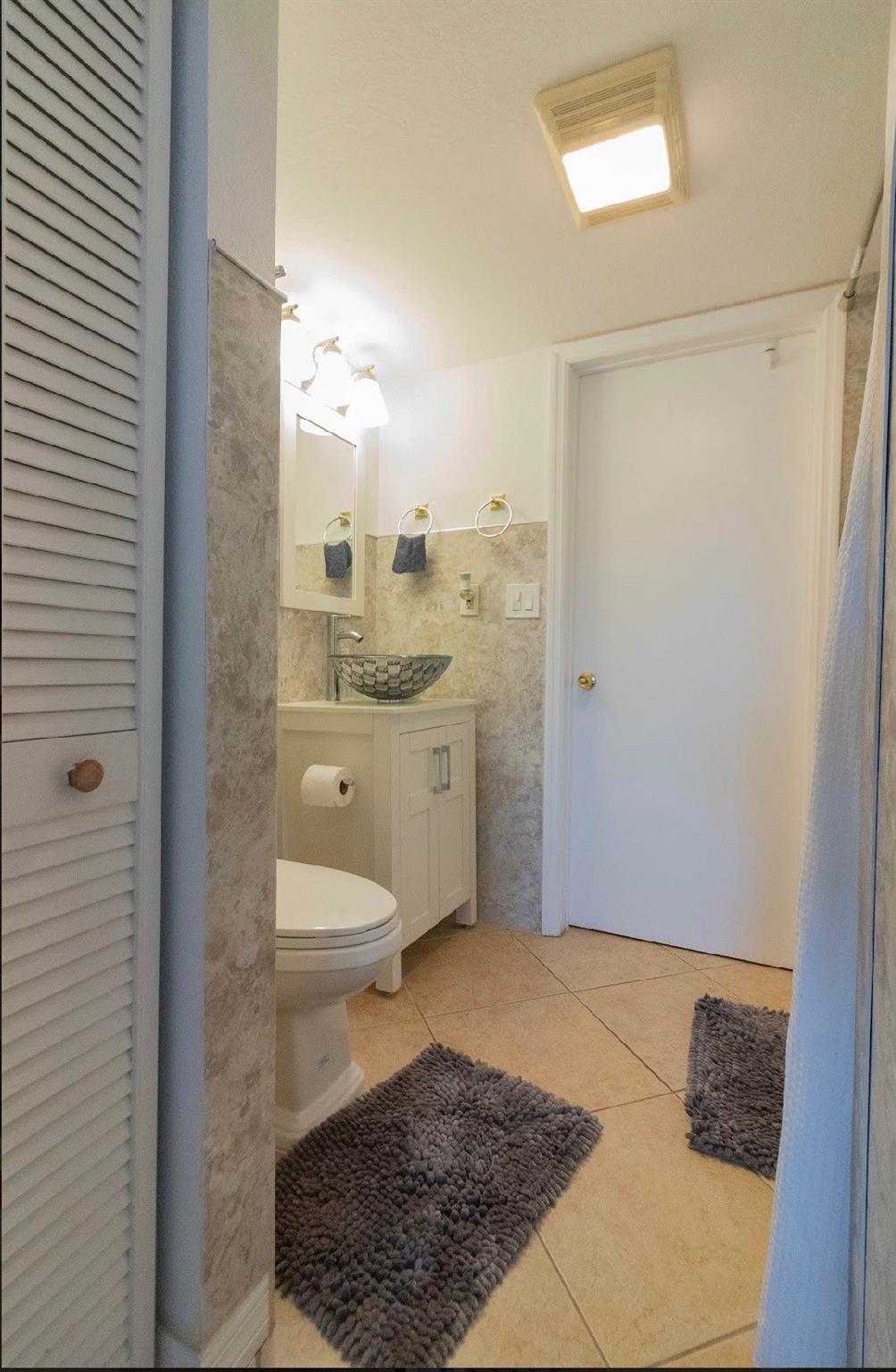 50 SE 12th St 2360
