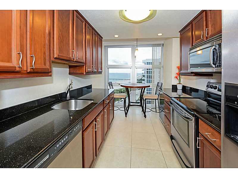 Silver Thatch - Residential