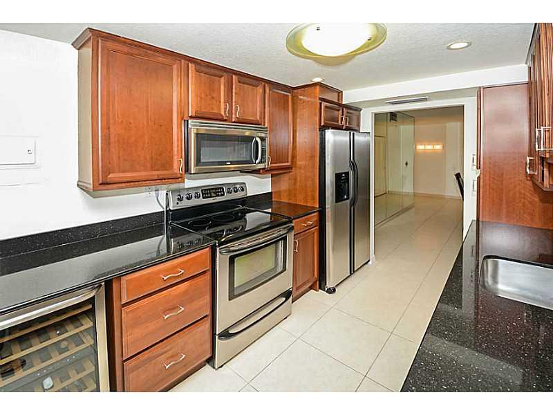 Silver Thatch - Residential