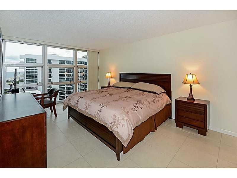 Silver Thatch - Residential