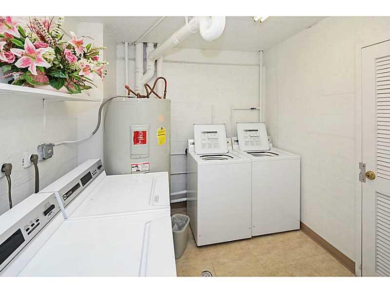 Silver Thatch - Residential